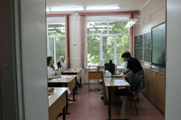 Власти изучат возможность платы за проезд фур по региональным трассам
Власти изучат возможность платы за проезд фур по региональным трассам