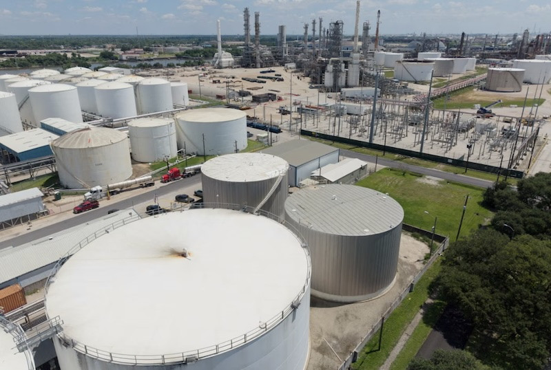 Почему США купаются в нефти, а бензин все равно дорожает Почему США купаются в нефти, а бензин все равно дорожает